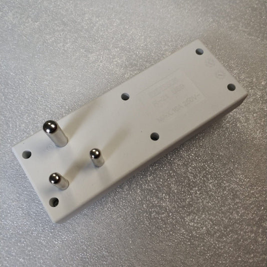 REDISSON R-21USB 220v 16Amp Multiplug with 2x USB 5V Ports - Electromann SA