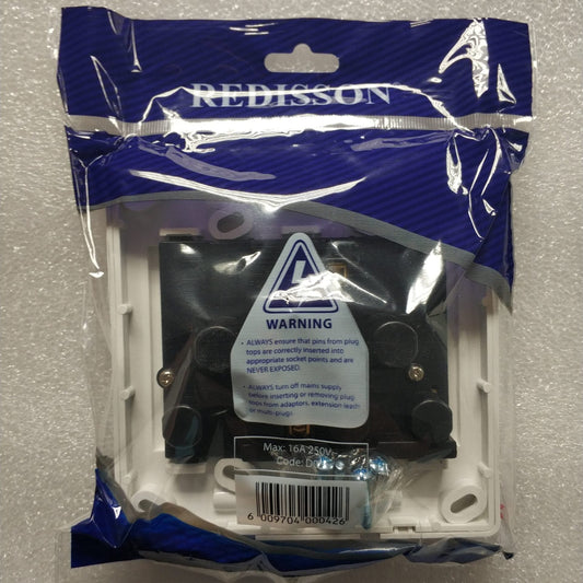 REDISSON 4x4 Double Switched Wall Socket - D01: Convenient and Durable Socket for Multiple Devices - Electromann SA