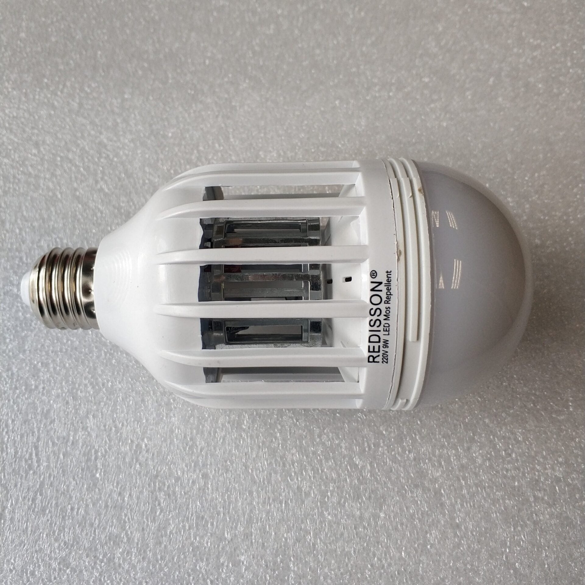 Redisson 9 watt E27 Mosquito Terminator Led lamp - Electromann SA
