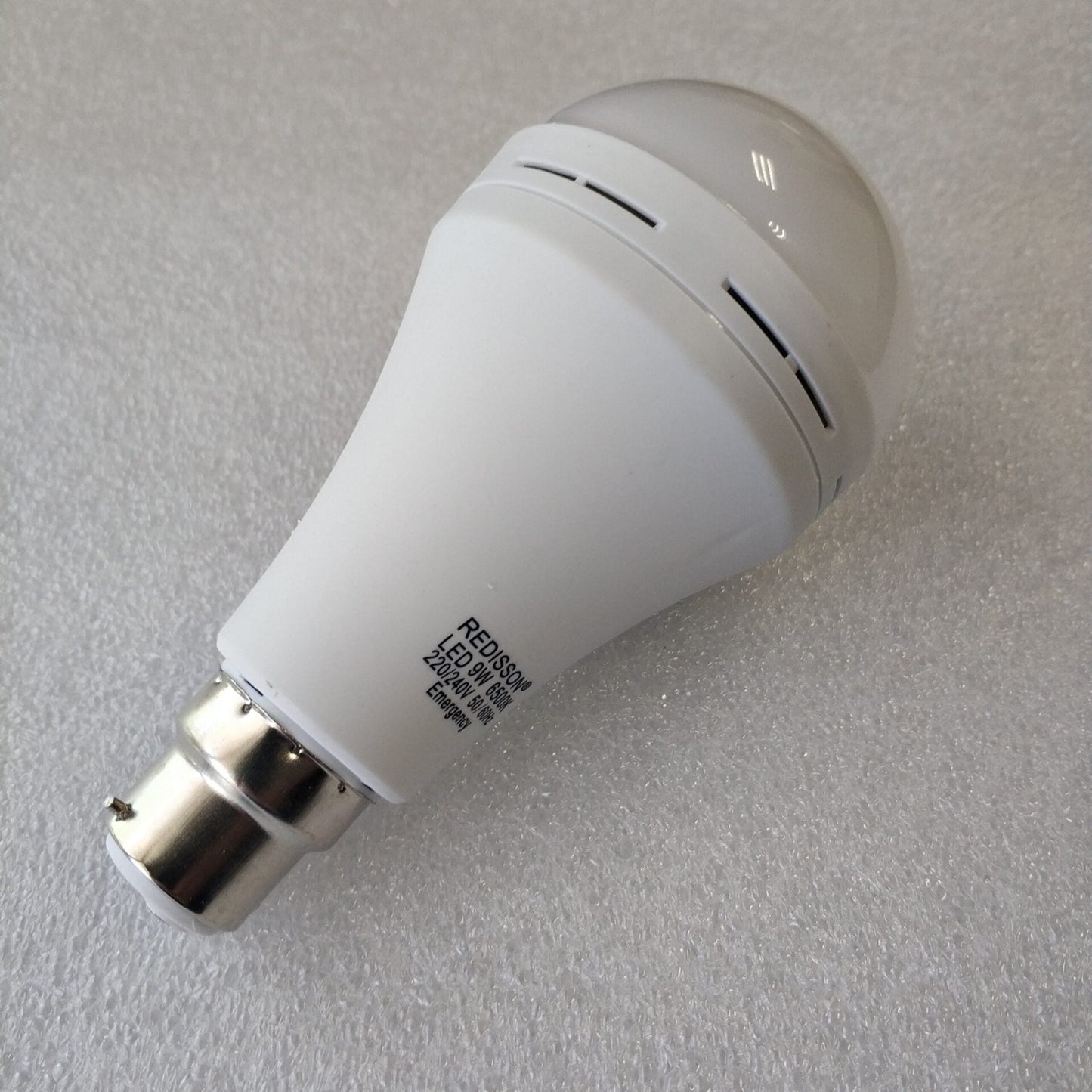 REDISSON 9 watt B22 Super Bright Smart Rechargeable Emergency LED bulb - Electromann SA