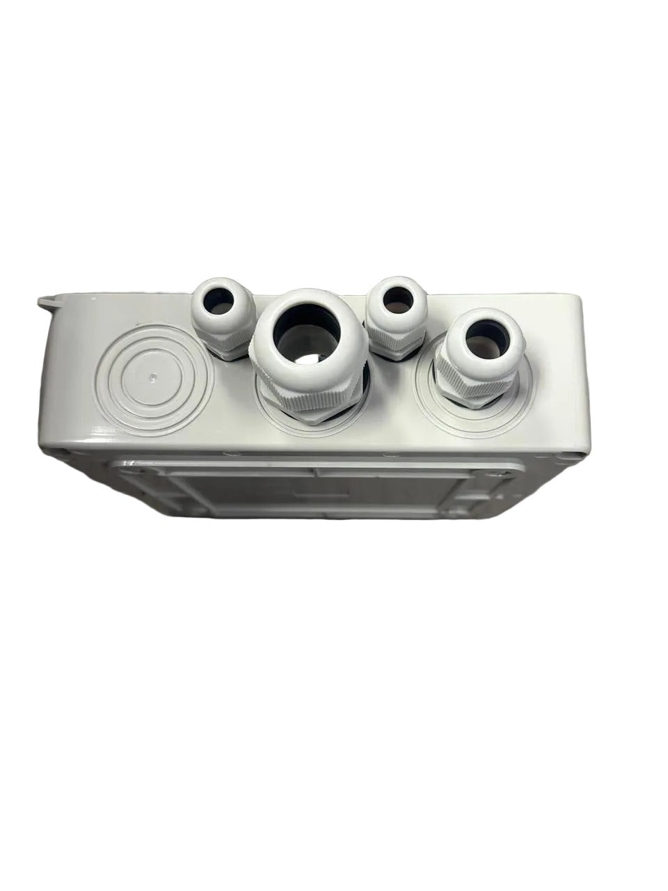 Easton solar photovoltaic PV DC combiner box with surge lightning protection, 1 input, 1 out, designed for 600V DC systems