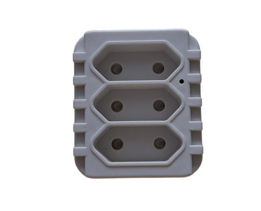 Redisson 3Way Adaptor 3x5a, 2Pin - Max 16A 250V~ - Little Tokyo SA