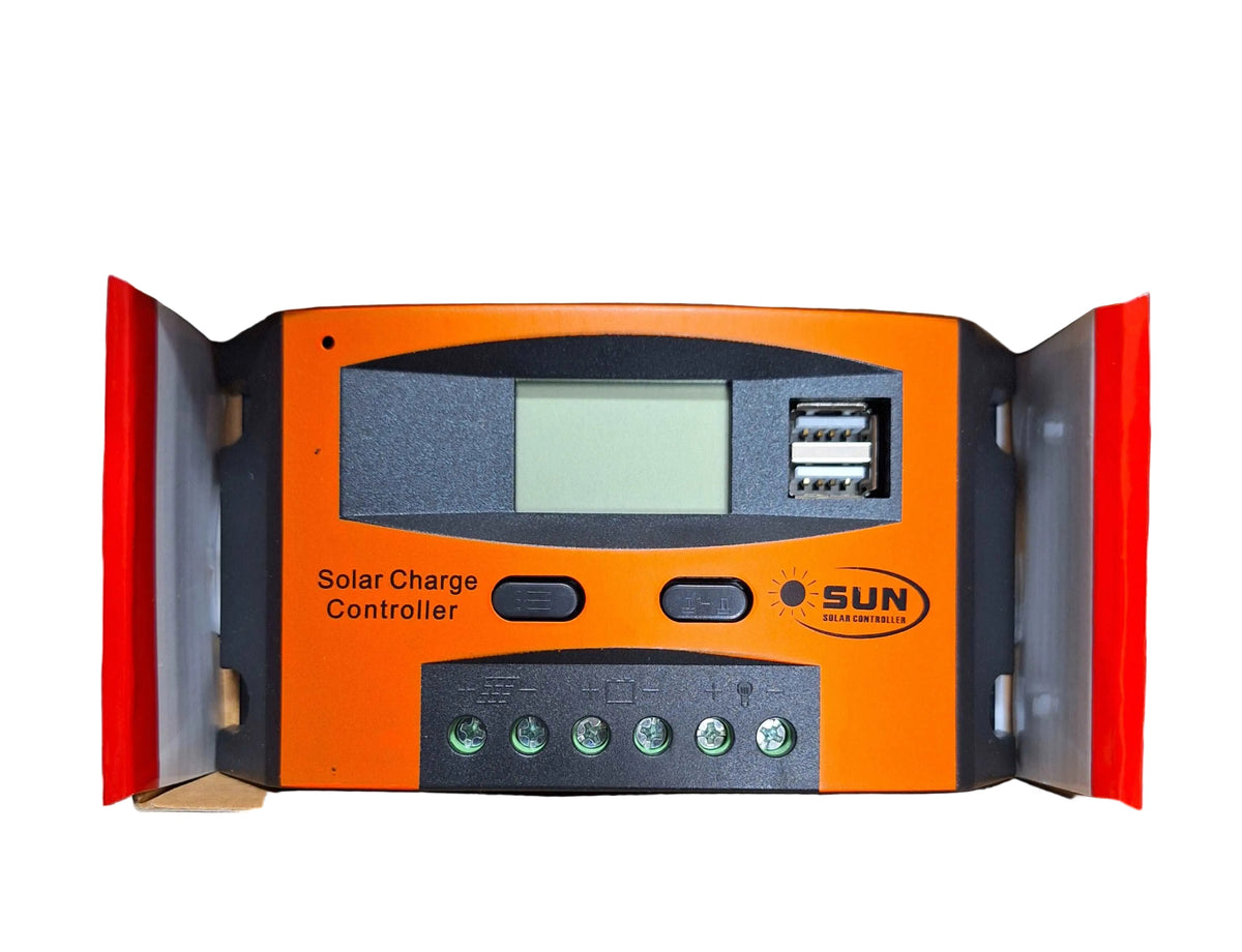 ET 10A 12V/24V solar control charger PWM with display and connection ports for efficient solar power management.