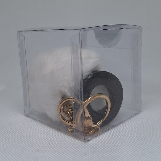 Custom Resin Letter Keychain With a White Pom Pom - O - Little Tokyo SA