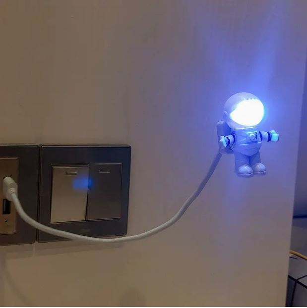LED Astronaut Night Light USB Hose Decorative Light - Little Tokyo SA