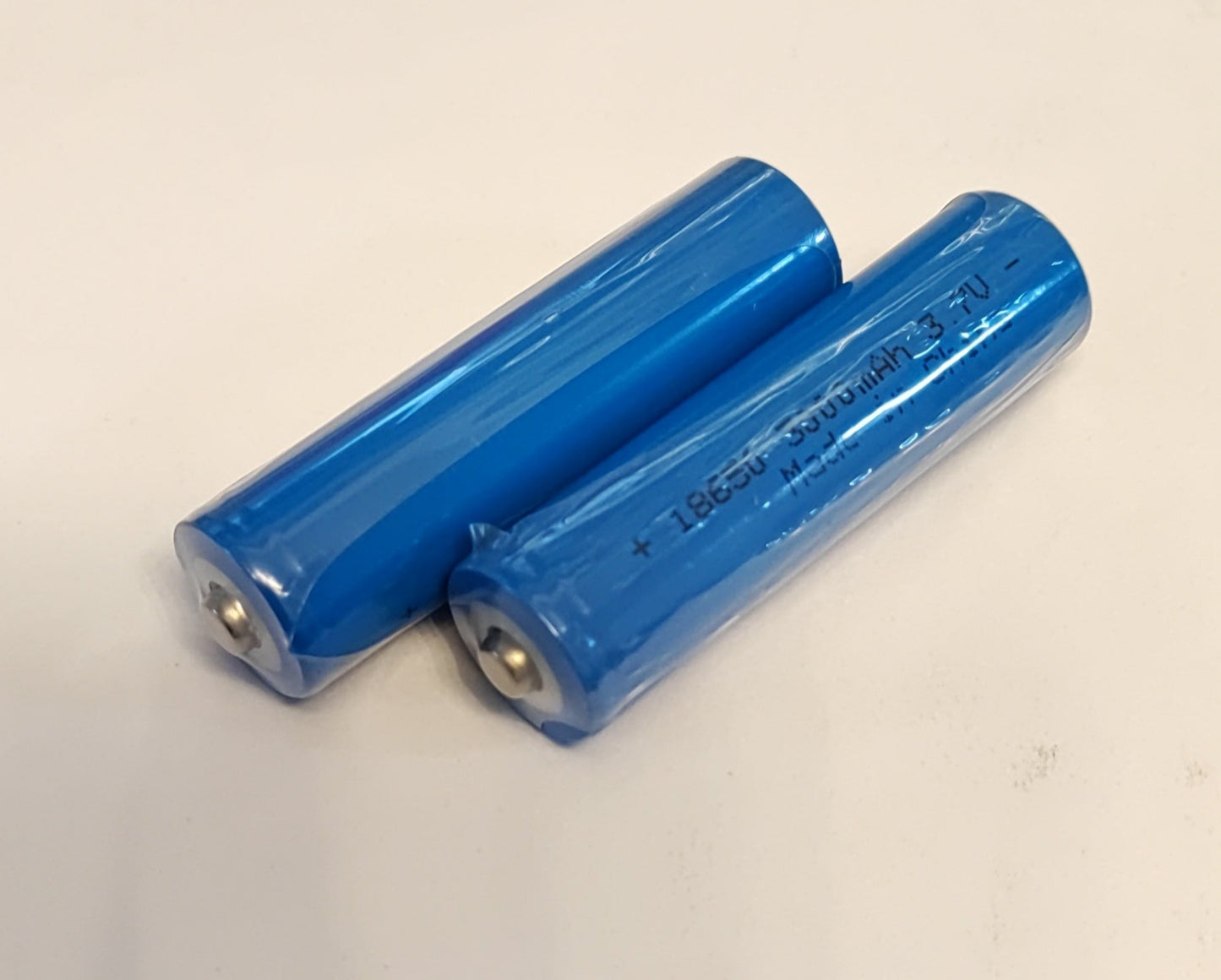 2Pack 3000MAH 3.7V 18650 Li-Ion Battery - Little Tokyo SA