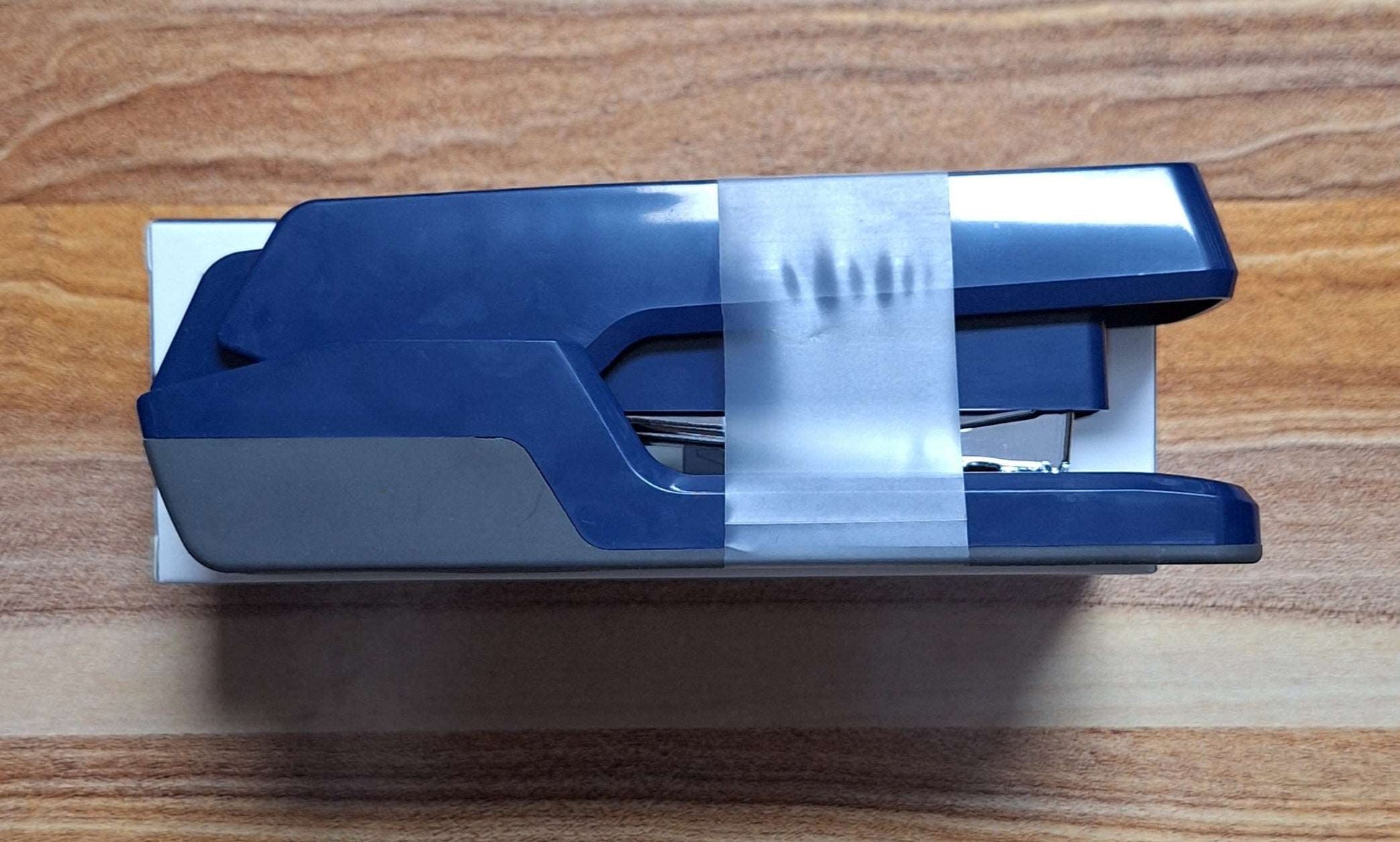 Deli Transformable Effortless Stapler