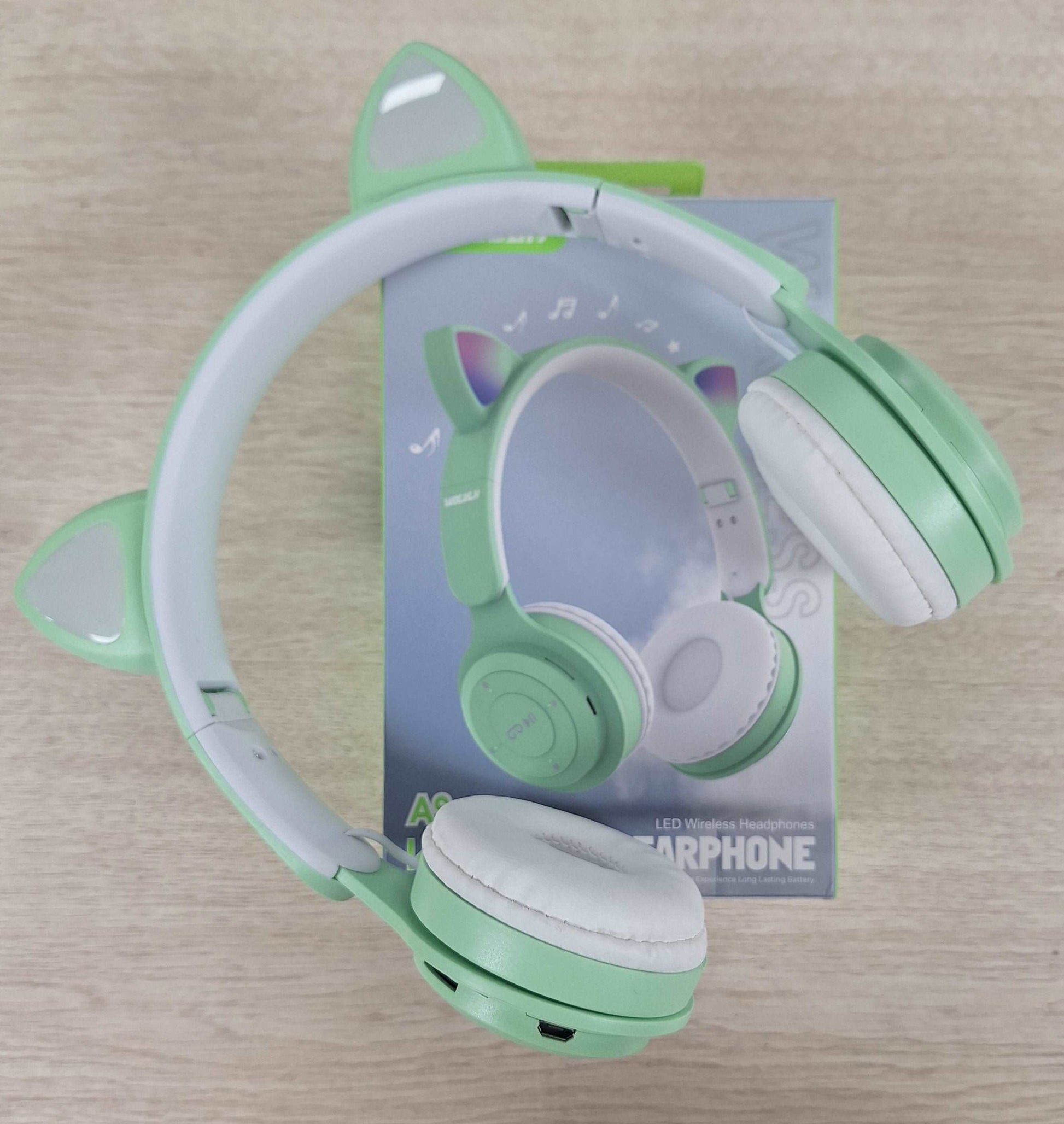 Kiddies Green and White Wireless LED Headphones