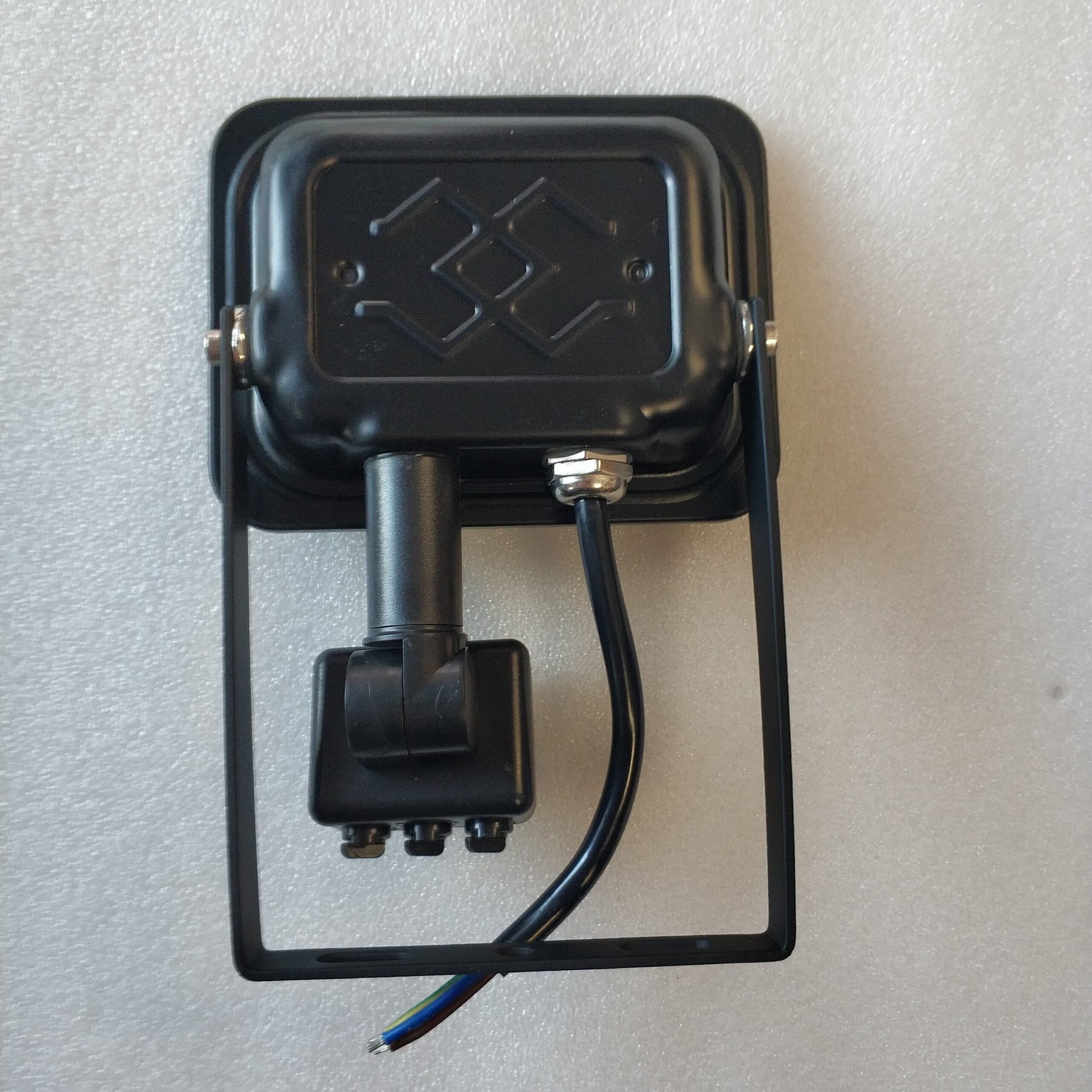 Redisson 20Watt Motion Sensing 220v AC Outdoor LED Flood Light - Electromann SA
