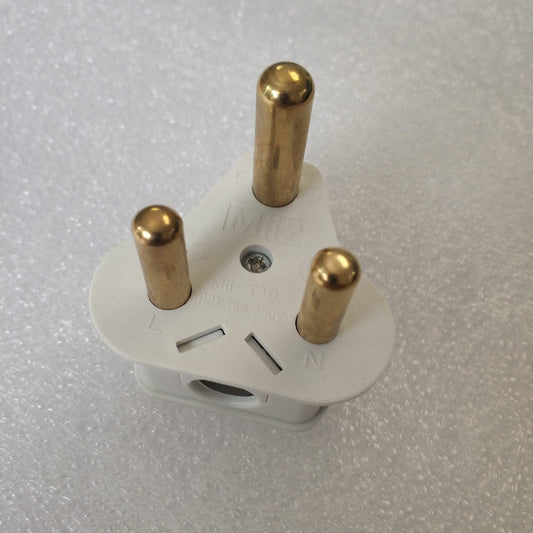 Redisson Mi-T10 Plug Top 16Amp 3Pin - Secure and Reliable Connection for Your Electrical Devices - Electromann SA