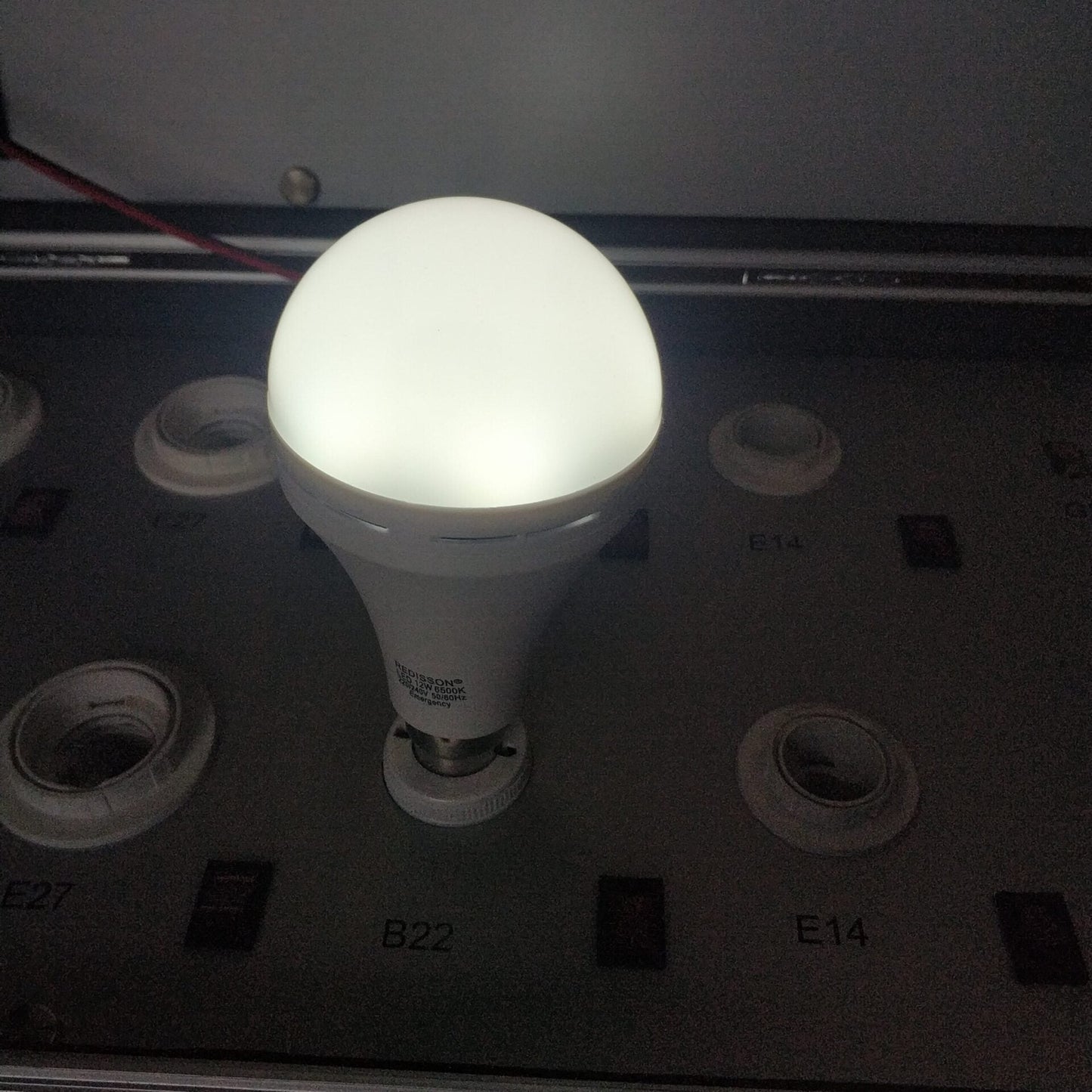 REDISSON 12 watt B22 Super Bright Smart Rechargeable Emergency LED bulb - Electromann SA