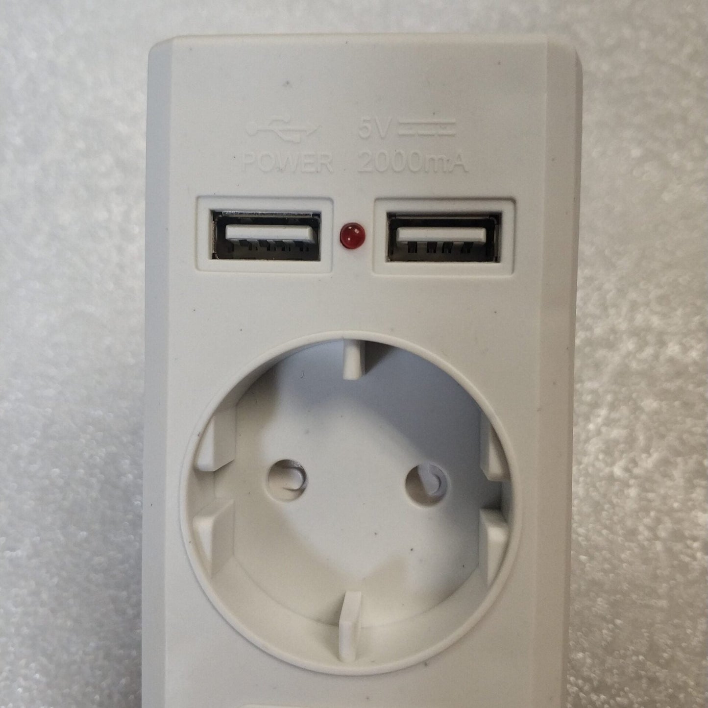 REDISSON R-21USB 220v 16Amp Multiplug with 2x USB 5V Ports - Electromann SA