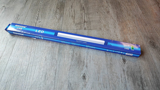 Redisson 24W T5 Rechargeable Portable LED Tube Light - Electromann SA