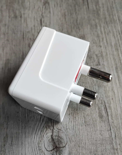 REDISSON Universal 15A 3Way Travel Adaptor - Charge Multiple Devices Simultaneously - Electromann SA