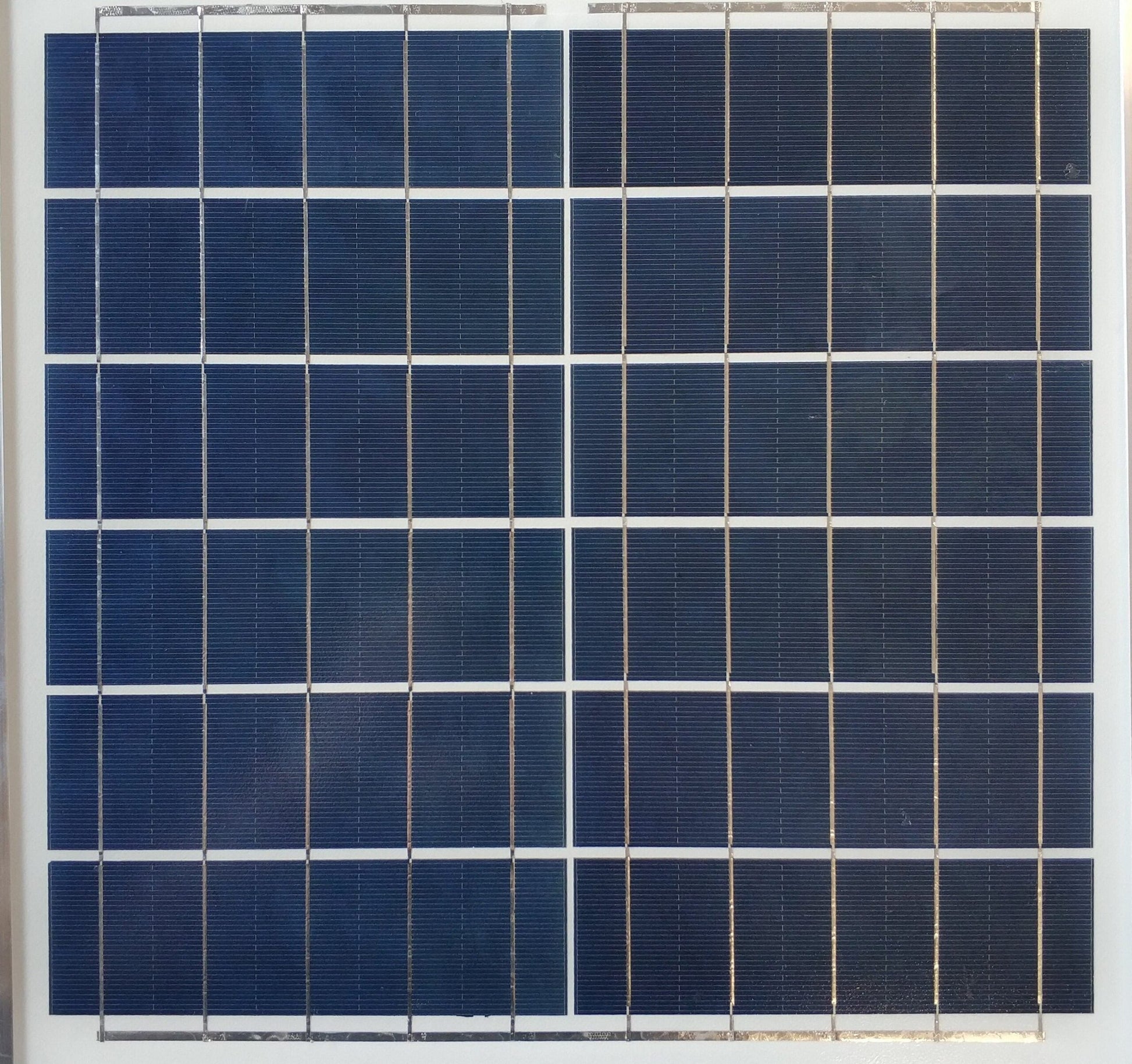 Redisson 200Watt SOLAR Outdoor LED Flood Light - Powerful and Sustainable Lighting Solution - Electromann SA