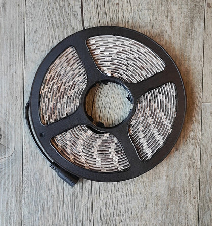 12v DC 5m 300 x 5050Led Chip Soft Red Weatherproof LED Light Strip Roll
