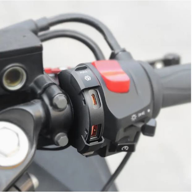 12V-24V Dual USB Qualcomm Fast Motorcycle Charger